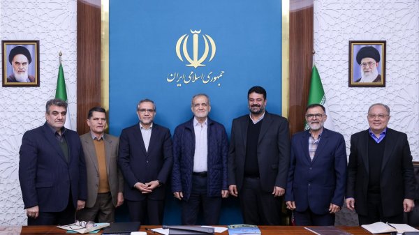 Pezeshkian: Govt. to do all it can to help Semnan Province develop 

