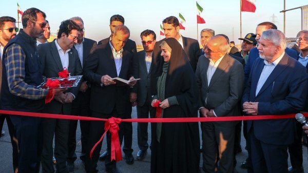 President attends inauguration ceremony of final segment of Zabol-Zahedan highway