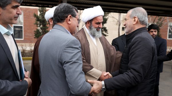 Pezeshkian arrives in city of Malard as part of Tehran Province trip 

