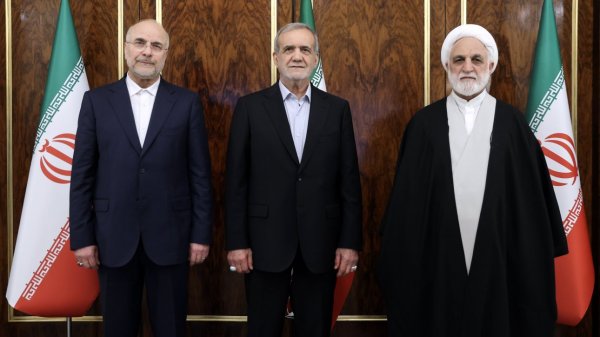 Heads of branches of Iran government vow cooperation to realize New Year’s motto