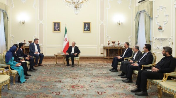 President advocates for constructive ties based on mutual respect