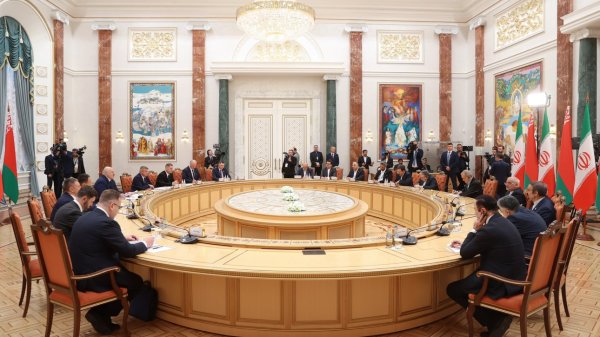 President Pezeshkian advocates for deepening, strengthening Iran-Belarus ties