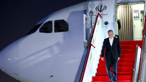 President Pezeshkian arrives in Tianjin for SCO Summit