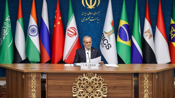 President Pezeshkian emphasizes BRICS' role in countering unilateralism