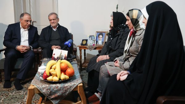 رئيس الجمهورية يزور عائلة شهيد مسيحي في ذكرى ميلاد السيد المسيح
