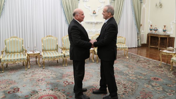 Iranian president meets with Iraqi foreign minister in Tehran