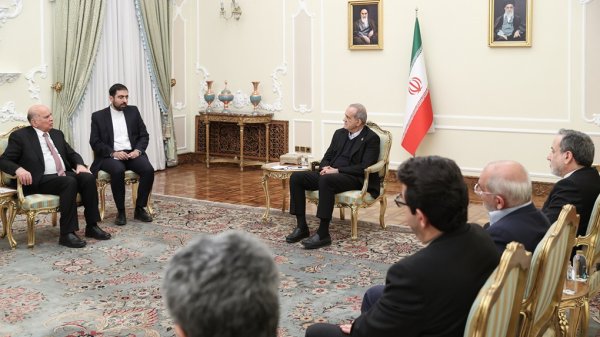 الرئيس بزشكيان يؤكد أن هدف الدور الأمريكي والصهيوني الهدام بالمنطقة هو التفرقة بين الدول الإسلامية