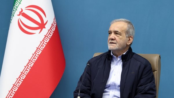 Leaders of 14 states congratulate President Pezeshkian on Islamic Revolution anniversary