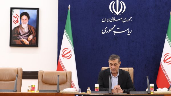ایران با تکیه بر سرمایه اجتماعی، عقلانیت و انسجام ملی ، مسیر خود را به سوی آینده‌ای روشن‌تر خواهد گشود
