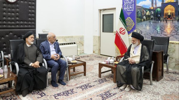 دیدار رئیس دفتر رئیس جمهور با آیت الله سید هاشم بوشهری