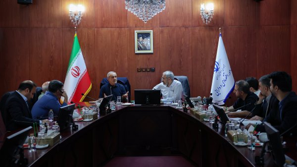 نشستی با اساتید و اعضای هیئت علمی دانشگاهی حوزه اقتصاد