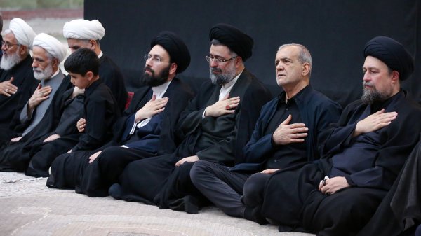 مراسم شب عاشورای حسینی در حرم مطهر امام خمینی (ره)