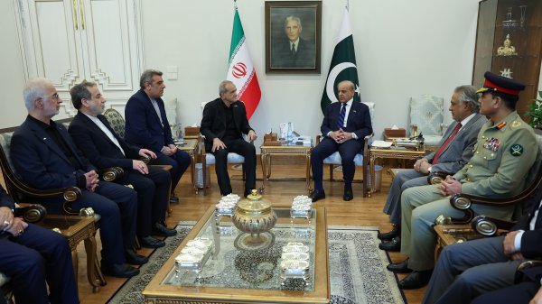 Le Président Pezeshkian : La nation iranienne a résisté avec fermeté face aux pressions et aux menaces