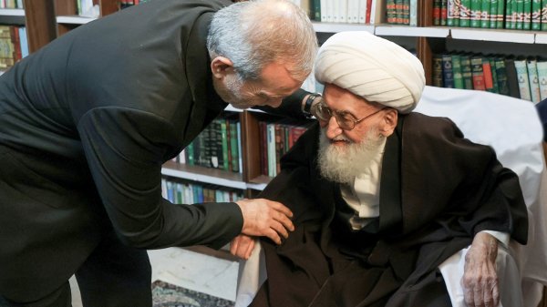 دیدار با آیت الله العظمی نوری همدانی