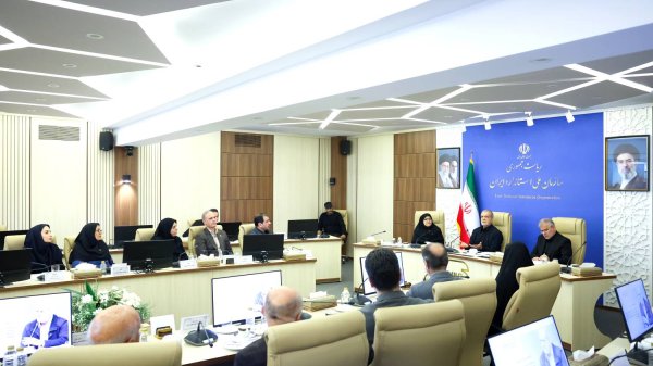 بازدید دکتر پزشکیان از پژوهشکده صنایع غذایی و فراورده‌های کشاورزی سازمان ملی استاندارد
