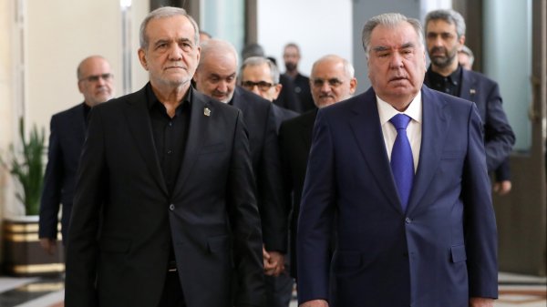 Presidents of Iran, Tajikistan meet in Tehran