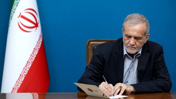 Message de félicitations du président Pezeshkian à l'occasion du titre mondial de l'équipe nationale iranienne de volley-ball assis