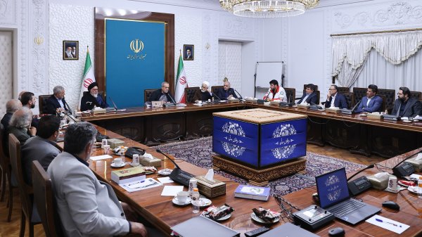 نشست تخصصی بررسی ابعاد حقوقی و قضایی دو جنگ تحمیلی اخیر