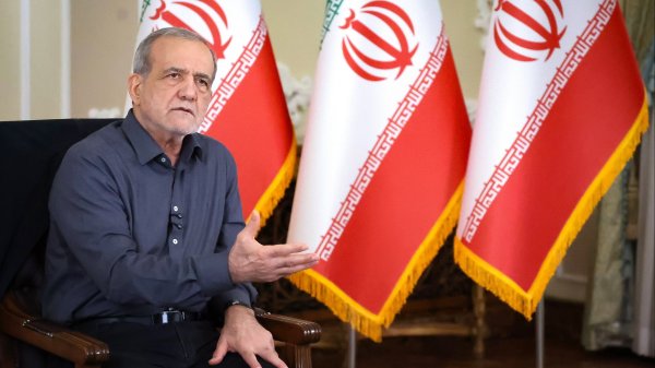  گفت و گوی دکتر مسعود پزشکیان با مردم در دومین سال دولت چهاردهم