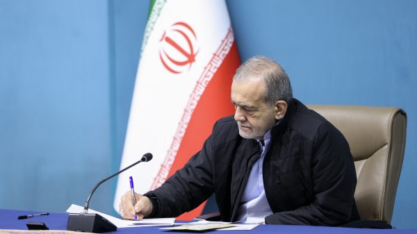 دکتر پزشکیان درخشش تیم ملی المپیاد هوش مصنوعی ایران در رقابتهای جهانی را تبریک گفت