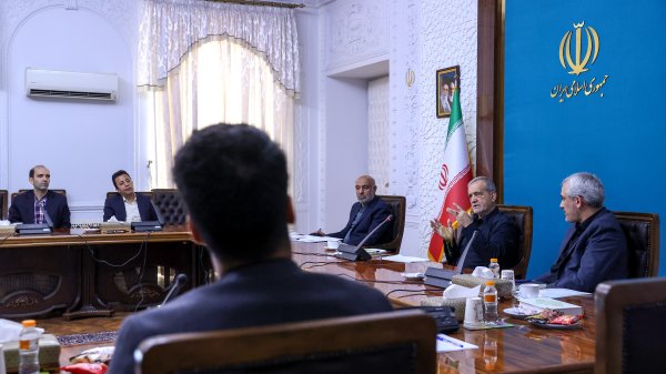 نشست حکمرانی داده‌محور با محوریت کارپوشه اقتصادی و هدفمندسازی اعتبارات حمایتی