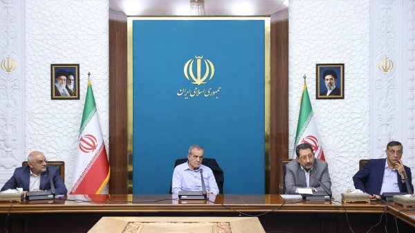 استمرار تولید ضروری است؛ اما زحمات تلاشگران صنعت برق نیز نباید نادیده گرفته شود/ تأکید بر مدیریت مصرف و افزایش بهره‌وری انرژی در صنایع/ لزوم نقش‌آفرینی بیشتر رسانه‌ها در فرهنگ‌سازی مصرف بهینه انرژی
