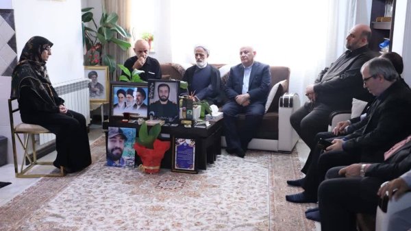 مکتب عاشورا در خون شهدای ایران اسلامی تداوم یافته است
