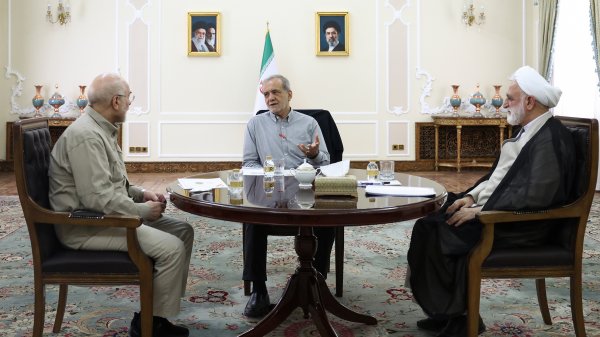 تأکید سران قوا بر تحکیم وحدت ملی و صیانت از اقتدار ایران در نشست سه‌قوه