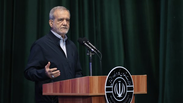 نشست صمیمی با جمعی از بازنشستگان