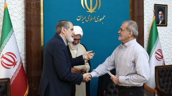 نشست هم‌اندیشی برای هم‌افزایی ظرفیت‌های ملی در مقابله با جنگ ترکیبی