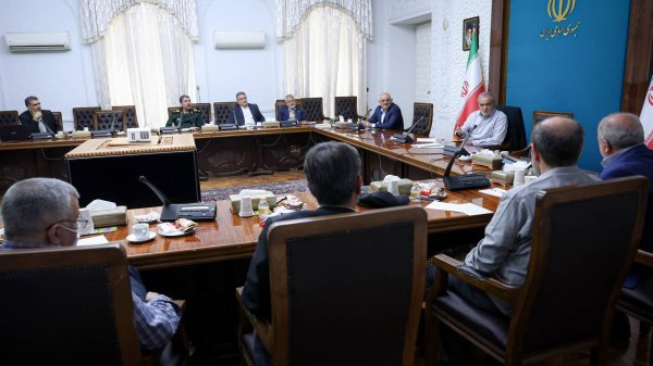 تمامی اقشار متخصص با یکدیگر ارتباط مؤثر برقرار کنند
