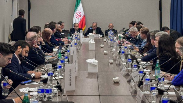 نشست با نخبگان و صاحبنظران اندیشکده‌های آمریکایی