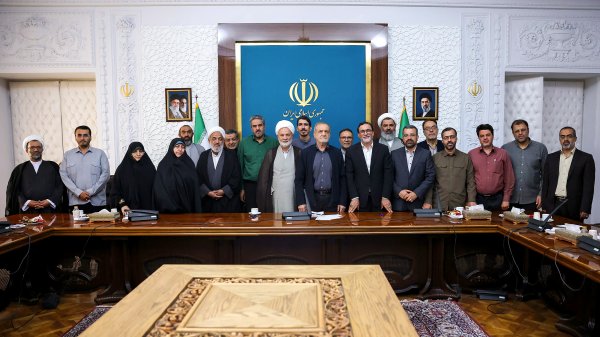 نشست هم‌اندیشی با نمایندگان ملت مبعوث