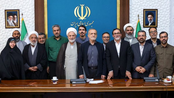 نشست هم‌اندیشی با نمایندگان ملت مبعوث