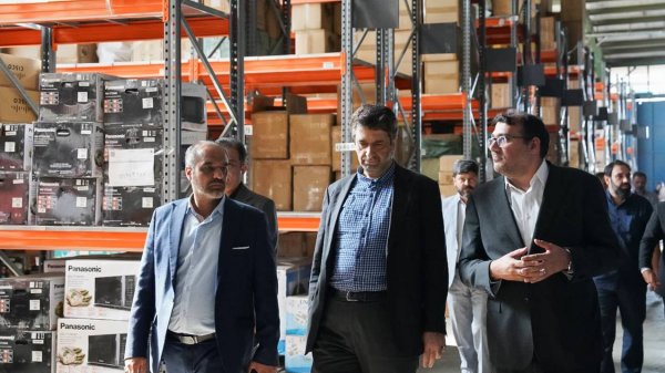 بازدید معاون ارتباطات و اطلاع‌رسانی دفتر رئیس‌جمهور از انبارهای اموال تملیکی استان تهران

