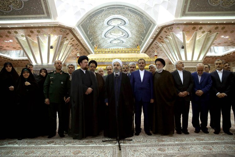 راه امام تاکید بر اسلامیت و جمهوریت است/ انقلابی گری به معنای افراطی گری مردود است/ نباید بگذاریم خط و مسیر امام توسط عده ای تفسیر نابجا شود/ ایران اسلامی باید در بلندای ثروت ، قدرت و جایگاه ممتاز منطقه ای و بین المللی قرار گیرد