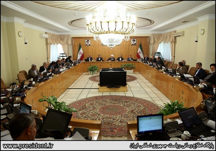 سیاست دولت، پیگیری جدی گسترش شبکه ملی اطلاعات پرسرعت، ارزان و ایمن است/ باید خدمات «دولت همراه» و «دولت الکترونیکی» گسترش یابد