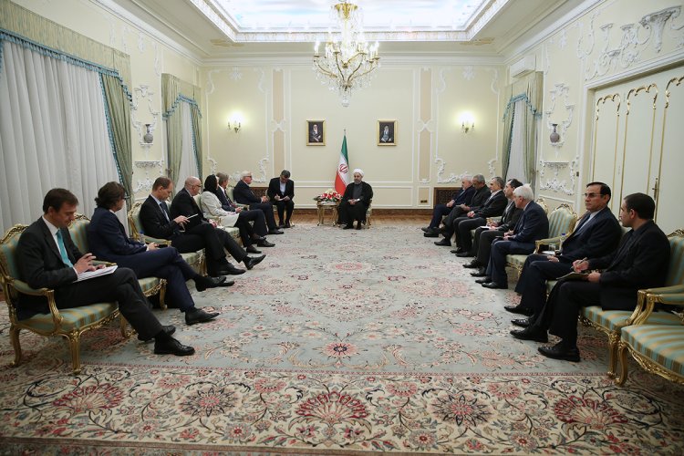  مبارزه جدی با تروریسم مستلزم پرهیز از استانداردهای دوگانه است / گسترش و تعمیق همکاری تهران - برلین در فضای جدید