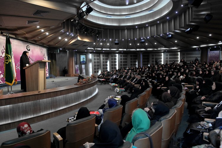 سمن ها رابط دولت و ملت هستند/ میزان اعتماد و همکاری بین سمن‌ها و دولت، در دولت یازدهم در حال افزایش است/ تلاش دولت تدبیر و امید برای دست یافتن  زنان و دختران به جایگاه شایسته آنان