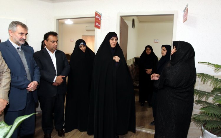 مولاوردی از مرکز تحکیم بنیان خانواده در یزد بازدید کرد