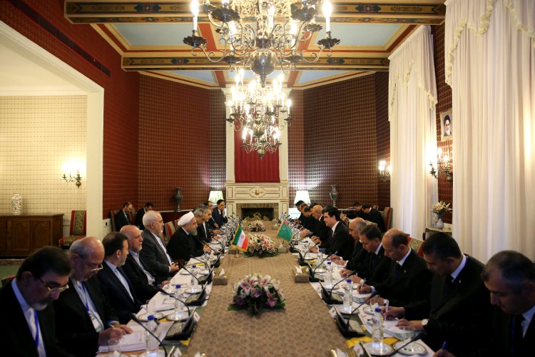 مصمم هستیم که حجم مبادلات تجاری دو کشور طی 10 سال آینده به 60 میلیارد دلار برسد/ تاکید بر تنظیم سند همکاریهای بلند مدت