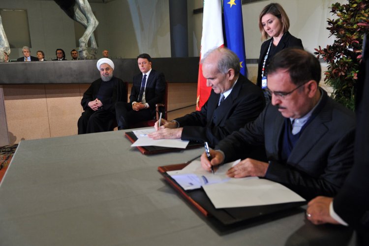 ایران و ایتالیا 14 سند همکاری امضا کردند