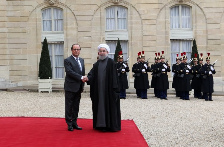 استقبال رسمی رییس‌ جمهوری فرانسه از دکتر روحانی