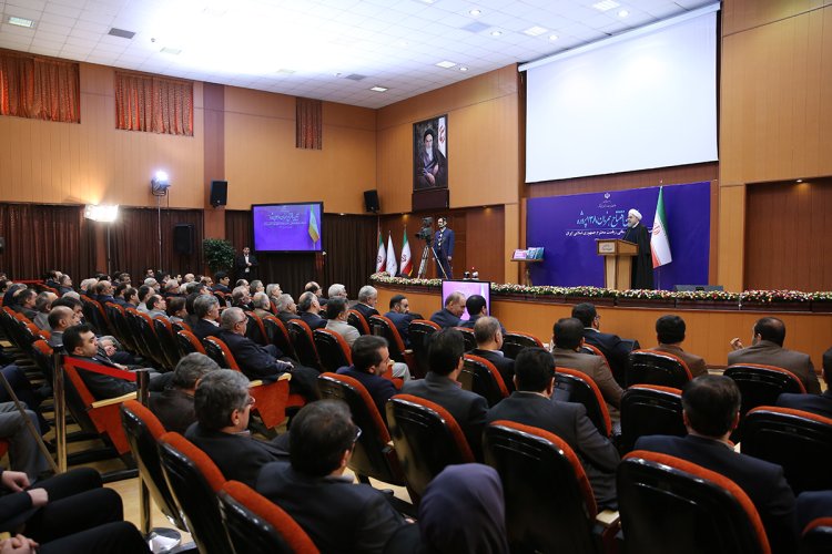 اولویت های پسابرجام در فرایند تدوین و تصویب است/ وعده ای نمی دهیم که قادر به تحقق آن نباشیم/ بیش از 51 درصد مصوبات سفرهای استانی به انجام رسیده است/مجلس لایحه بودجه را قبل از پایان سال تصویب کند