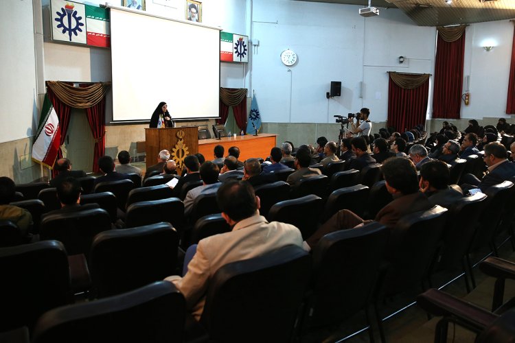 غفلت از بهداشت روانی دختران باعث آسیب‌ رسیدن به نظام آموزشی، خانوادگی و اجتماع خواهد شد 