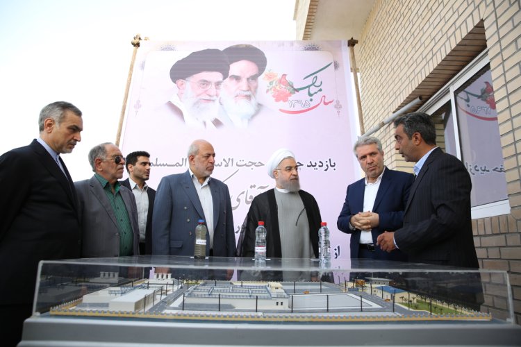 دکتر روحانی از تصفیه خانه ده هزار متر مکعبی جزیره کیش بازدید کرد