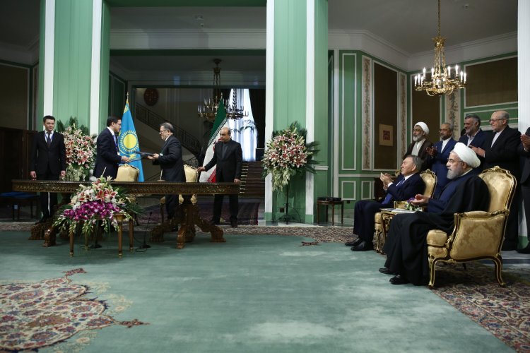  ایران از گسترش همکاری‌ها با قزاقستان استقبال می کند/ افراط‌گرایی، تروریسم و اختلاف بین مذاهب، سه خطر مهم برای جهان اسلام است