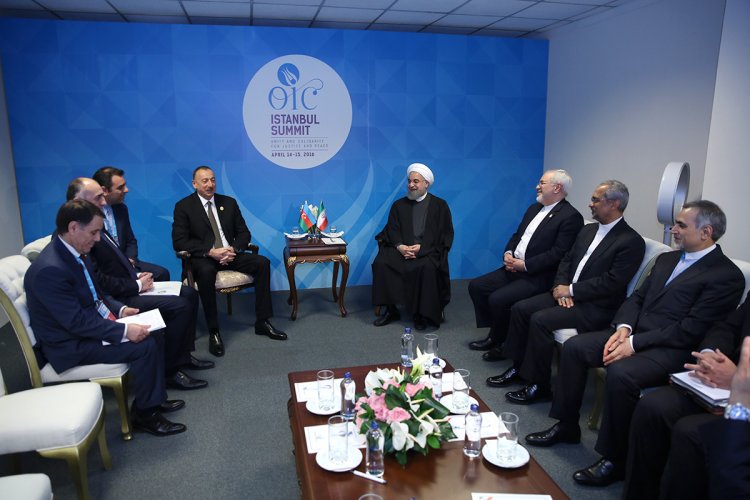 مشکلات منطقه ای باید از طریق گفتگو و جلوگیری از دخالت بیگانگان حل و فصل شود/ تاکید بر توسعه پرشتاب همکاری های دوجانبه و منطقه ای تهران – باکو