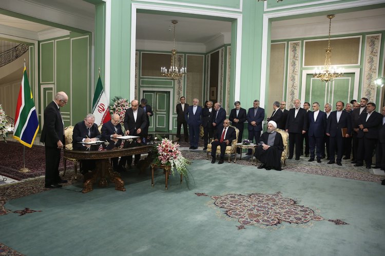 جمهوری اسلامی ایران و جمهوری آفریقای جنوبی هشت سند و یادداشت تفاهم امضا کردند