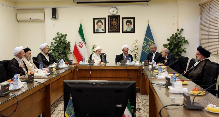 حضور رییس دفتر رییس‌جمهوری در جلسه جامعه مدرسین حوزه علمیه قم